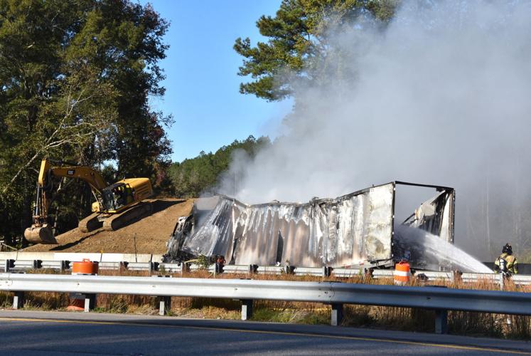 Tractor-trailer catches fire on I-95, shuts down southbound lanes at ...