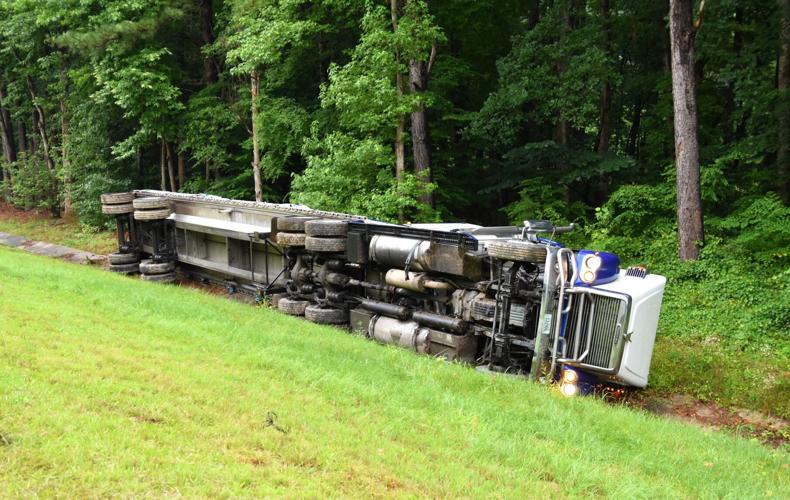 Big rig overturns in wreck on I95 Local News
