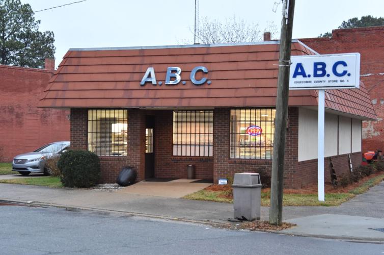 Sex offender charged in attempted liquor store robbery Crime