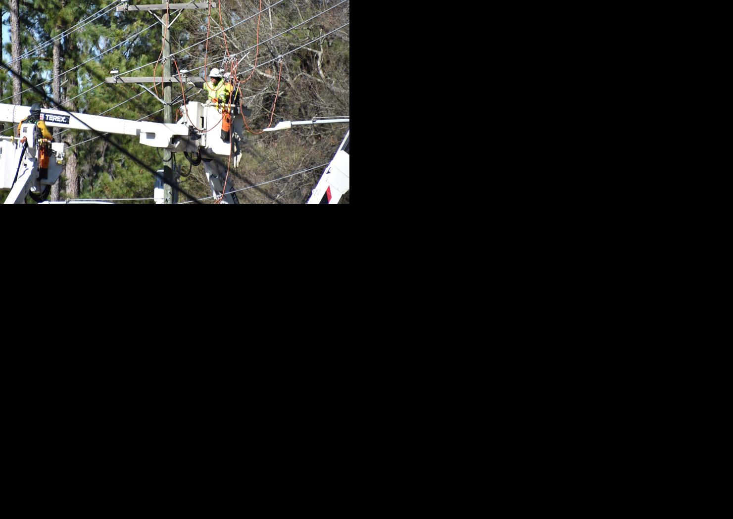 High winds cause isolated power outages across city | Local News ...