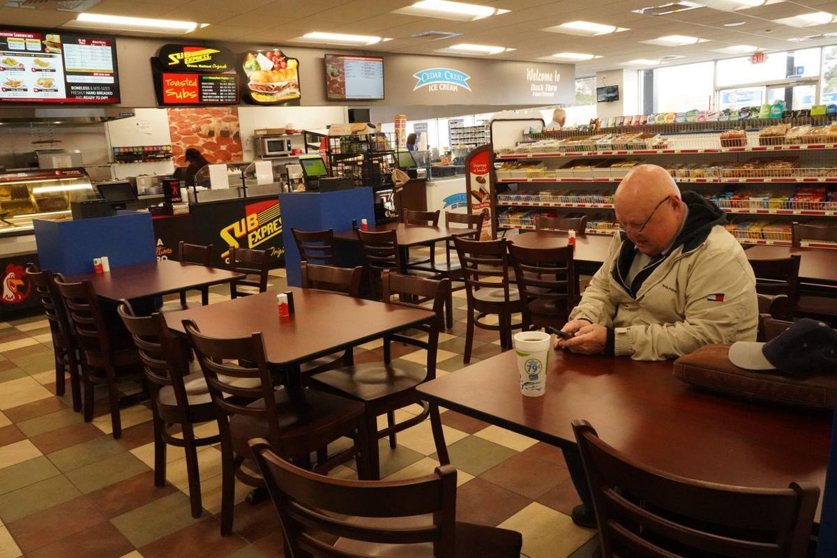 New Duck Thru store opens in Business