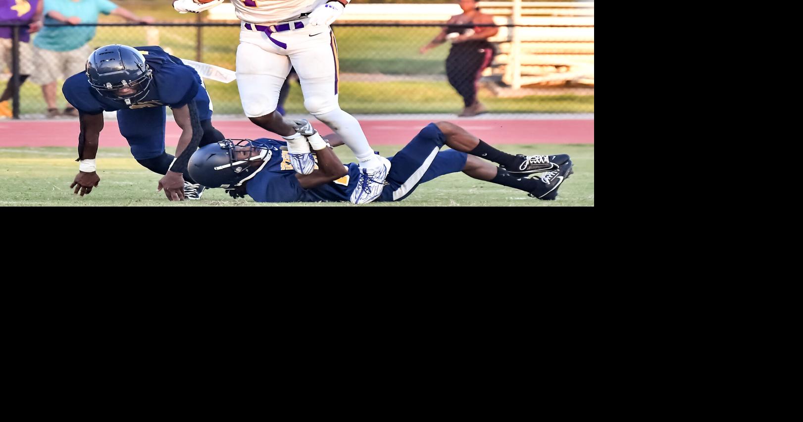 SNAPPING INTO IT: Big first quarter leads Tarboro gridders past ...