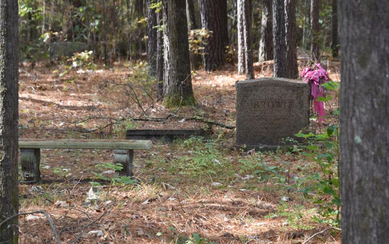 Council discusses rundown cemetery Local News
