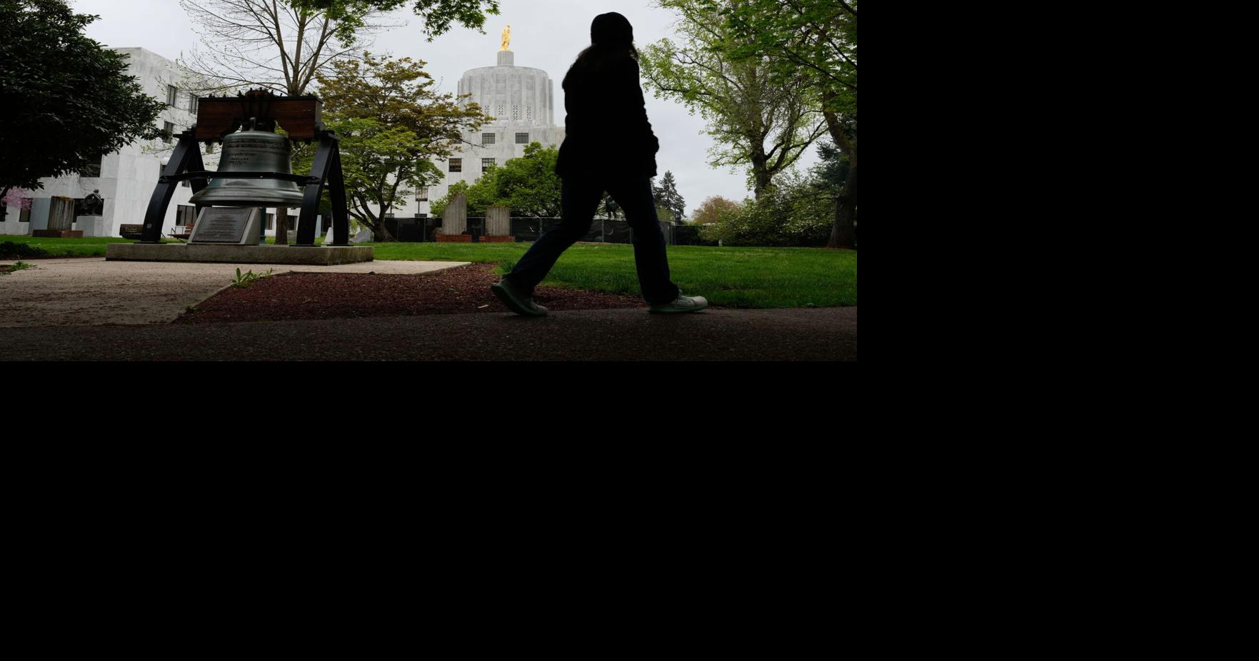 Liberty Bell fans are visiting replicas that are scattered across the country