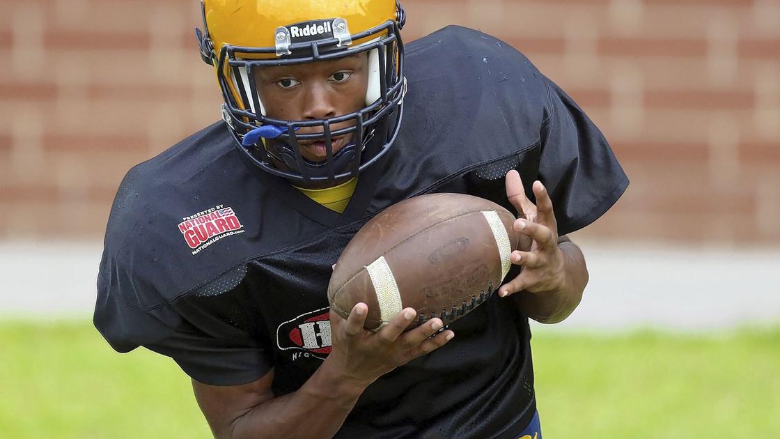 Rocky Mount S Kearney Hooks On With Winston Salem State College