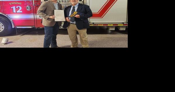 Retired Red Oak fire chief honored - Vimarsana News