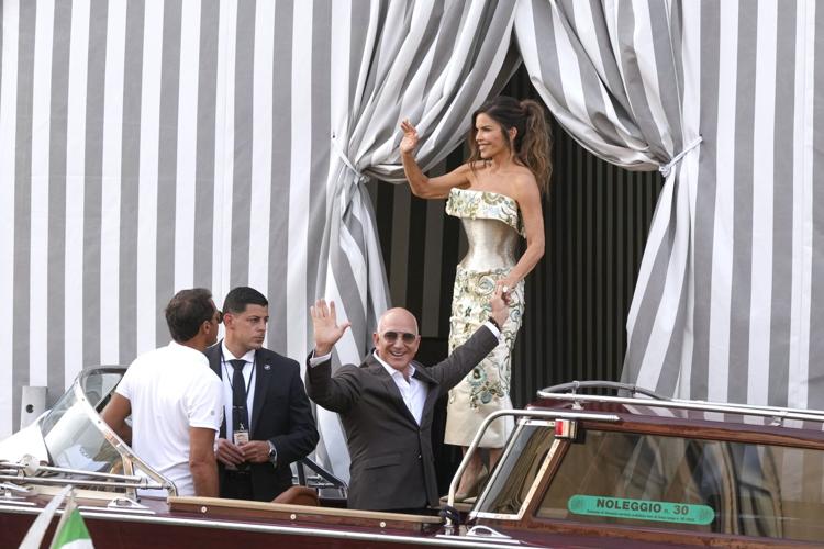 Photos from Venice as Jeff Bezos weds Lauren Sánchez | Entertainment