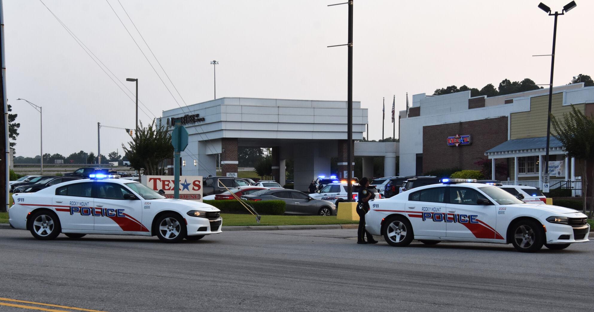 Teen found struck by gunfire in hotel parking lot - Vimarsana News