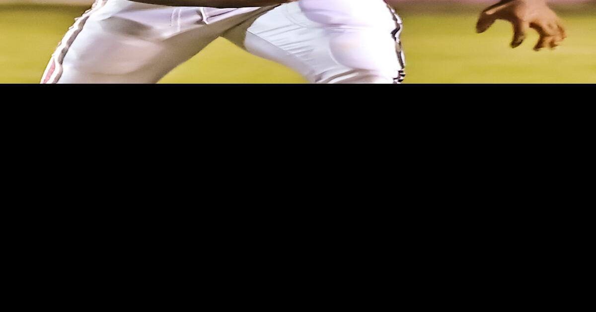 NCHSAA FOOTBALL PLAYOFFS Bulldogs outscore Hertford County 7168