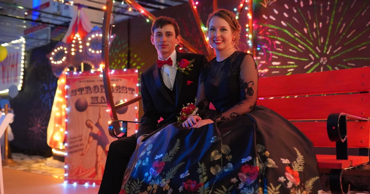 Halifax Academy celebrates 2021 prom | Local News | rrdailyherald.com