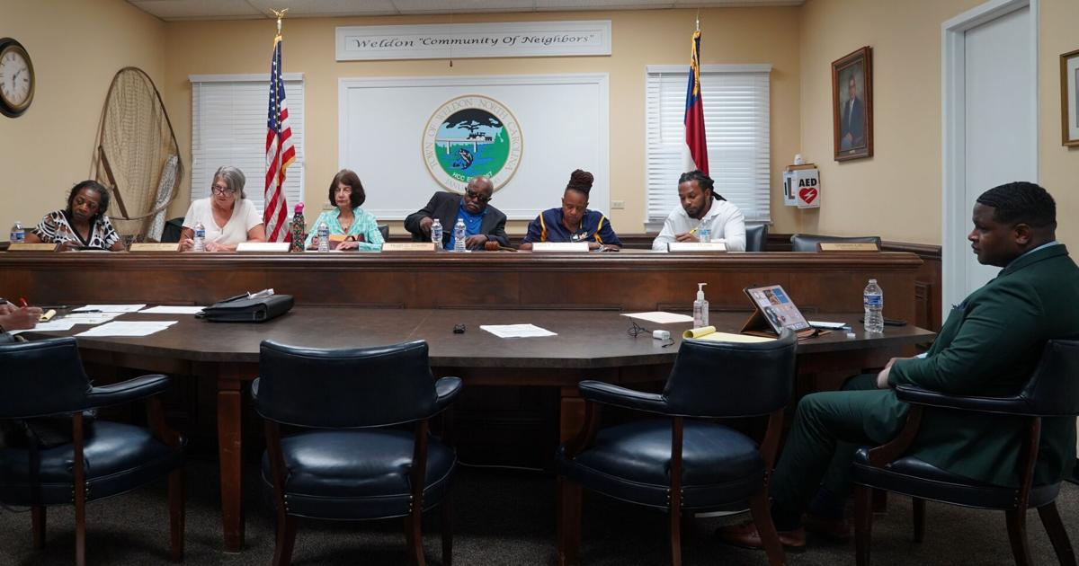 Weldon commissioners move forward with social district plans