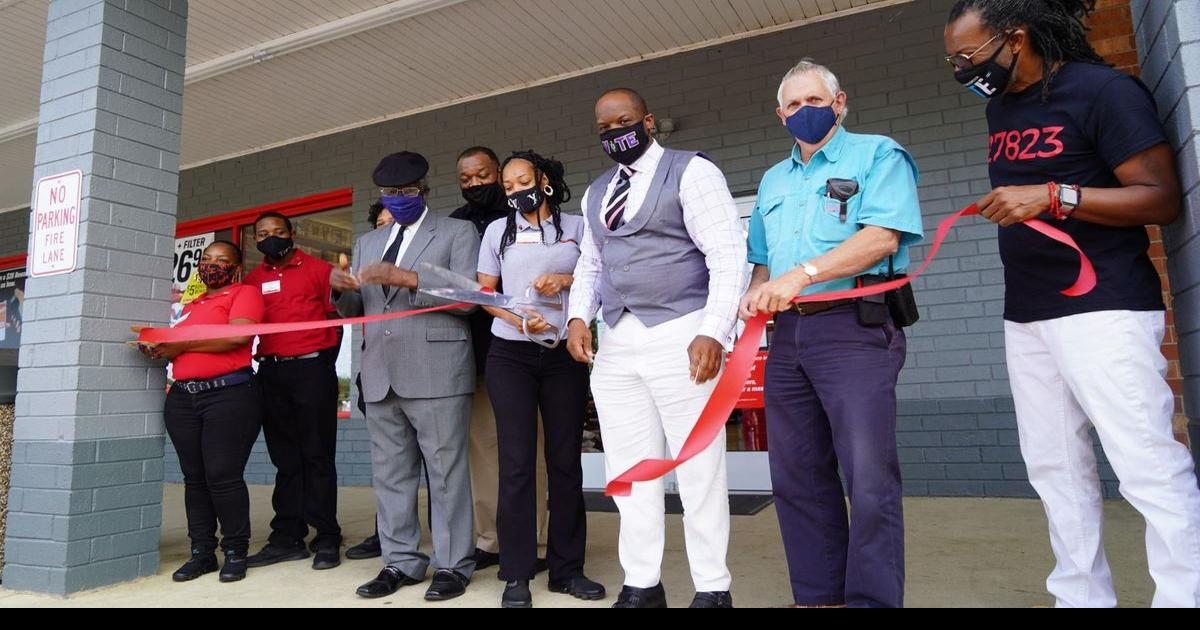 New AutoZone bridges gap in Enfield Ribboncutting ceremony draws a