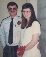 Anniversary: Couple celebrates 25th wedding anniversary
