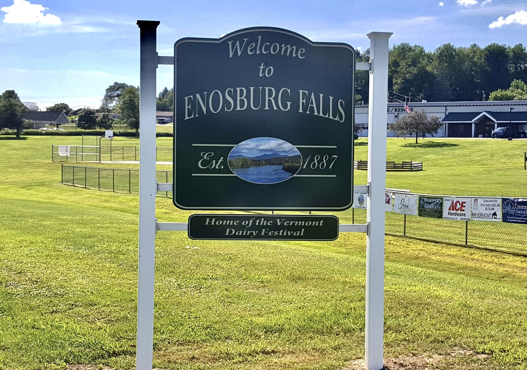 New signs residents and visitors to Enosburg Village and Town