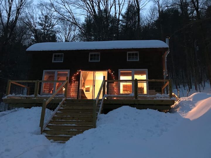 This romantic cabin in Jamaica, Vermont is charming no matter what