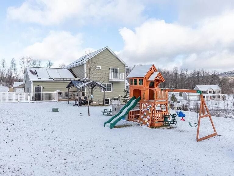 Home Tour Of The Week: A Cute Home In Fairfax With Three Bedrooms ...