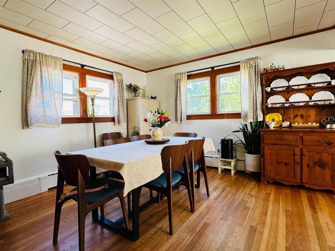 Home tour of the week A three bedroom home in St. Albans City priced