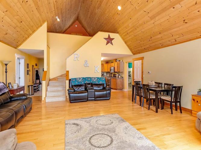 Home tour of the week A 415,000 home close to Lake Carmi with