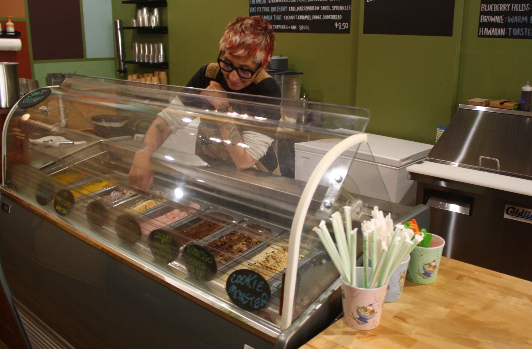 Going ‘mad’ for ice cream; Downtown gets a new scoop place