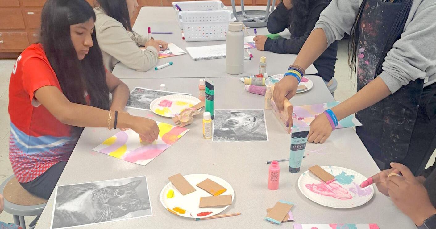 East Lee art students' work helps Lending Paws a Hand - Vimarsana News