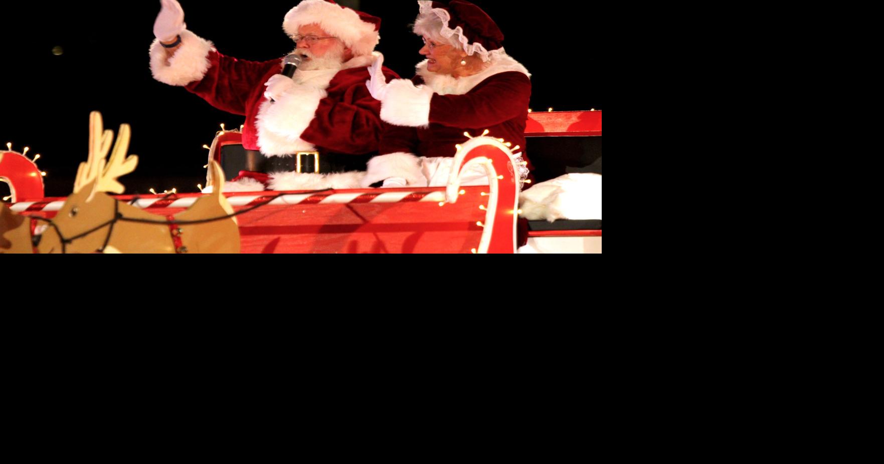 Santa makes entry to Sanford in Christmas Parade News