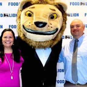 Food Lion employee recognized for 30 years of service - Vimarsana News