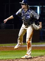 Jackets sting Western for eighth win