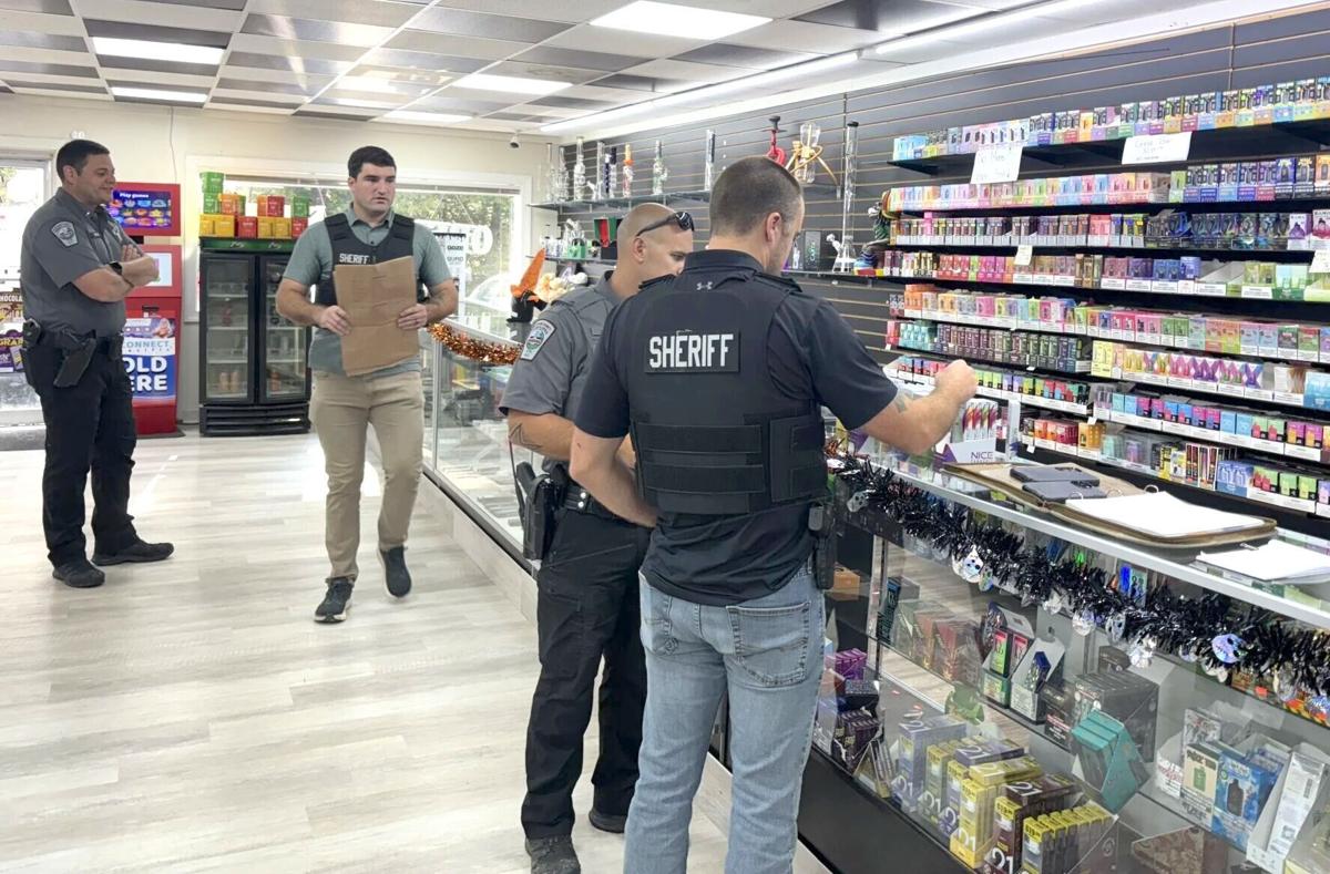 Two vape shop owners charged after seizure of THC products in Chatham |  Archives