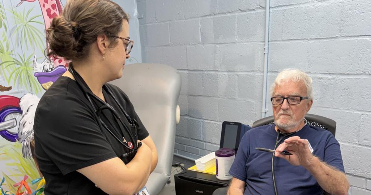 UNC medical residents join Sanford street medicine program serving homeless residents