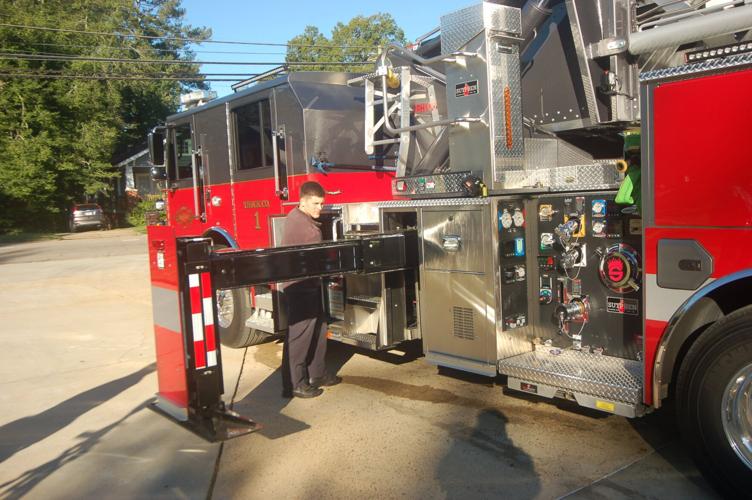 Bus Ladder System SFD's new ladder truck cuts rescue response time | Archives ...