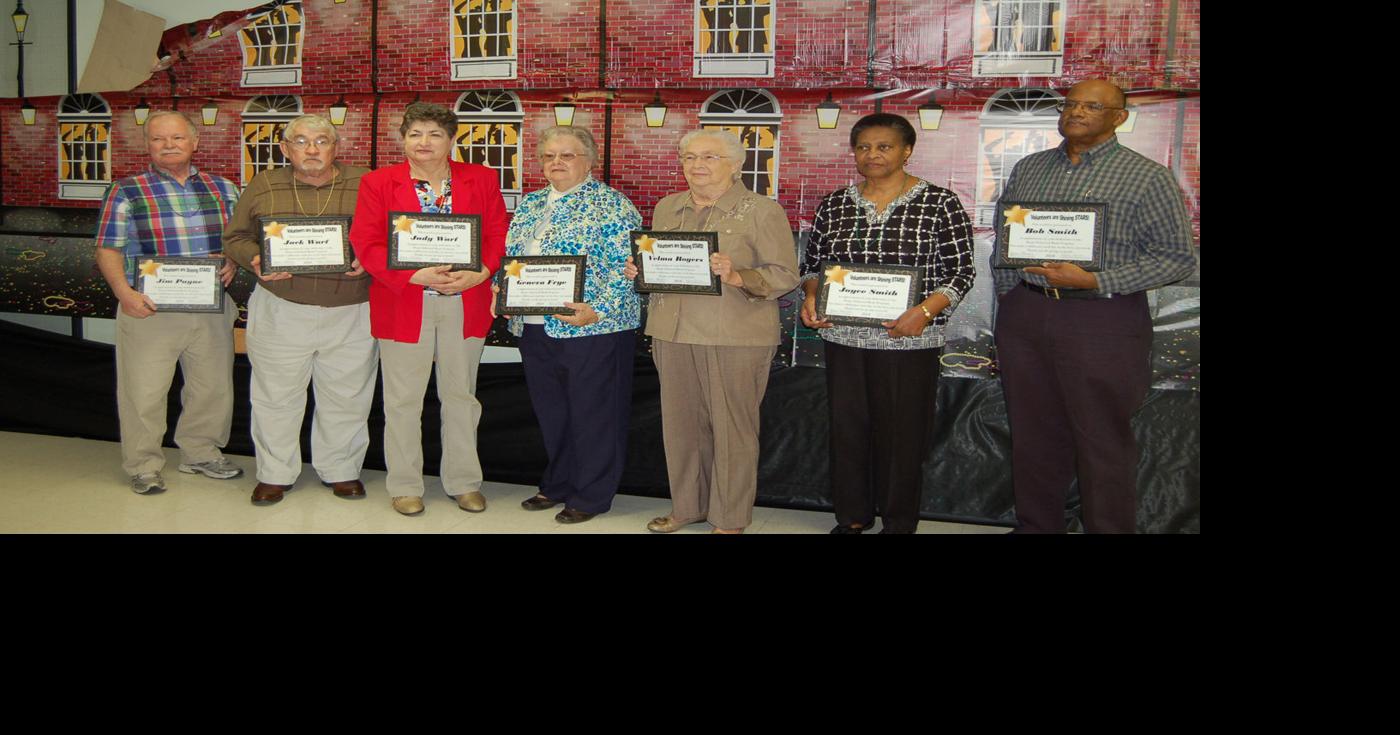 Enrichment Center honors volunteers Features