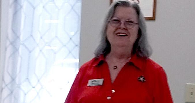 Golden Adventurers hear about Military Women's Memorial