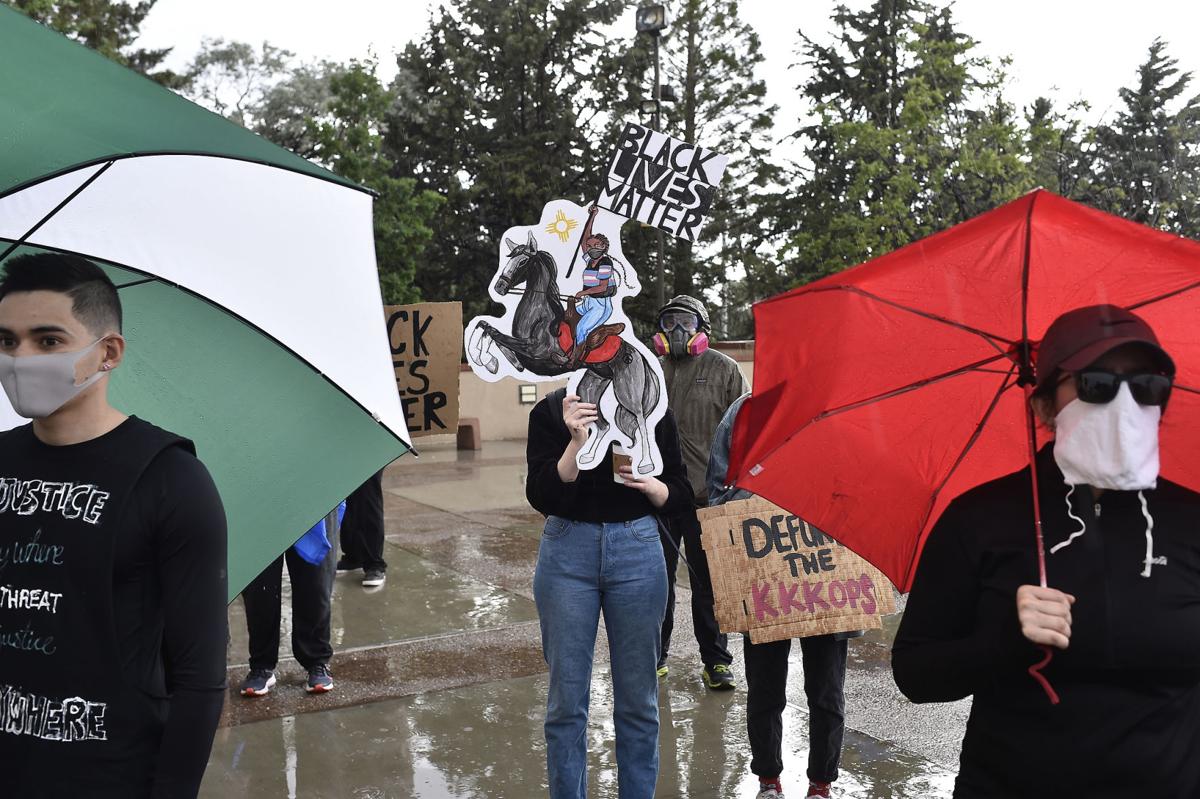 Activists Rally Behind Idea Of Abolishing Police Local News Santafenewmexican Com