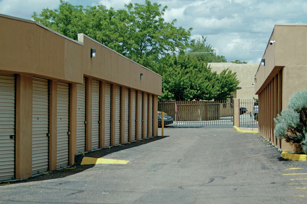 Isleta Self Storage Albuquerque Nm Dandk Organizer