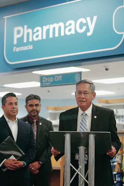 santa fe county sheriff backs wider use of overdose antidote