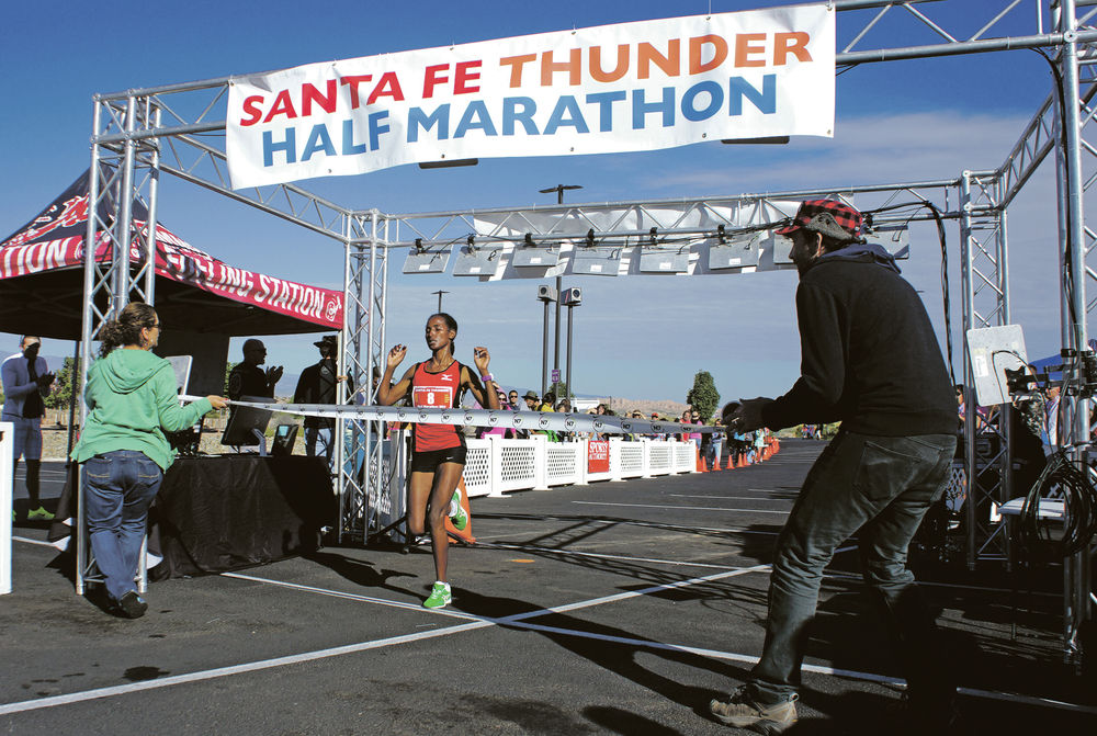 Kenyans win Santa Fe Thunder Half Marathon Sports