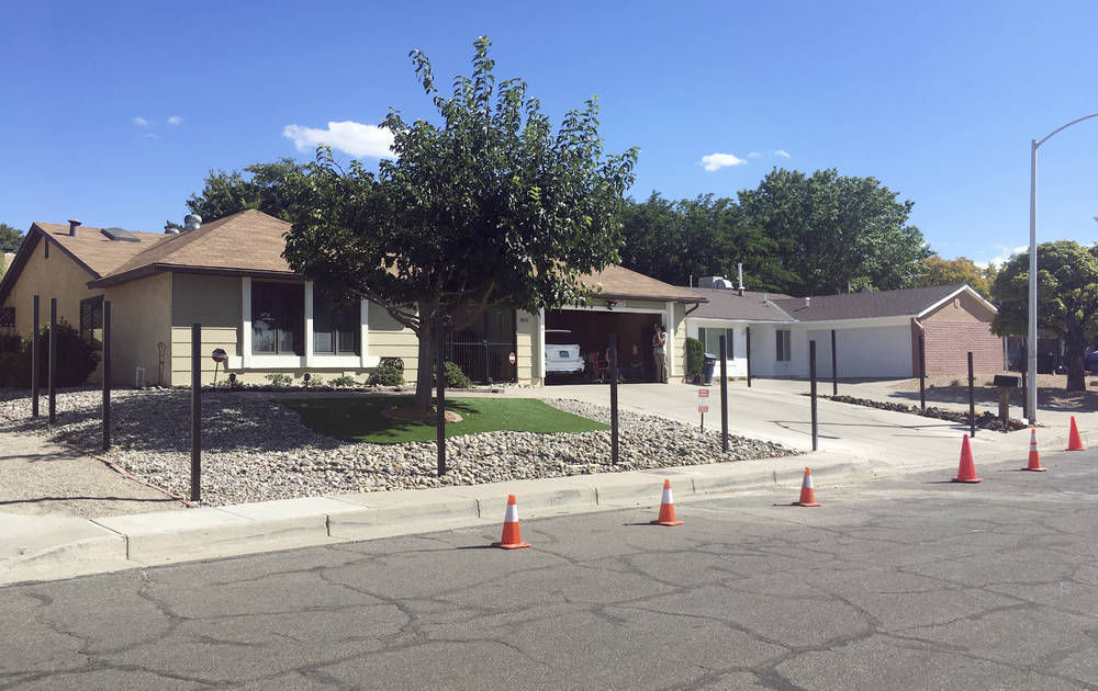 Breaking Bad House Gets Fence To Block Fans Local News