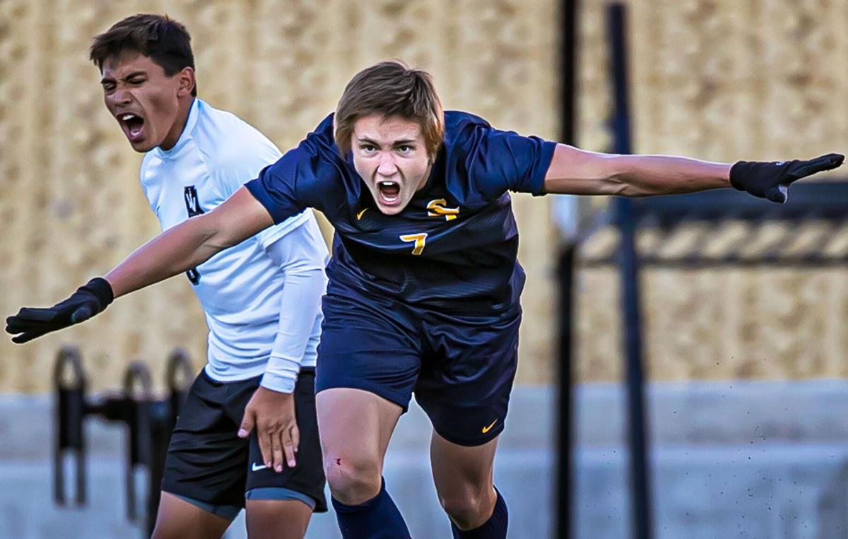 102921 jw sfhs soccer2.jpg