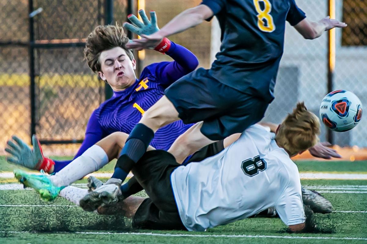 102921 jw sfhs soccer3.jpg