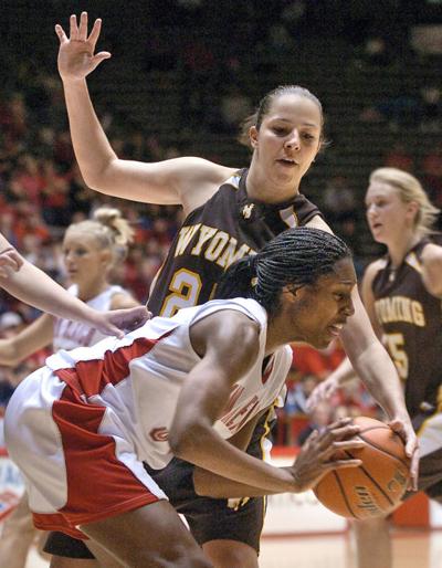 Unm Women S Basketball Marsh Can T Carry Lobos Past Cowgirls