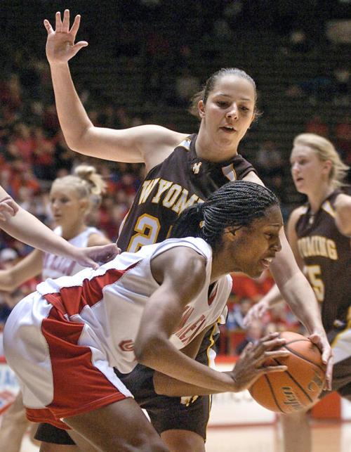 Unm Women S Basketball Marsh Can T Carry Lobos Past Cowgirls