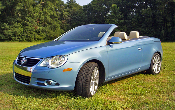 Volkswagen EOS: Luxury From The Top Down – Fox Valley Auto Group