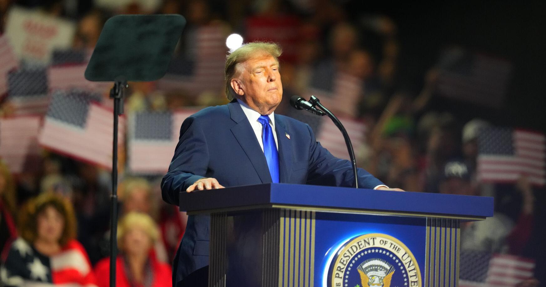 Trump defends Iran war , slams Democrats and promises cash at Republican midterm convention