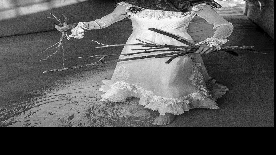 The Wailing Woman Christopher Rodarte S La Llorona Stories Books Santafenewmexican Com Ла йорона / la llorona / 2019. the wailing woman christopher rodarte