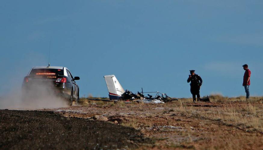 Airplane crash at Santa Fe airport kills 2