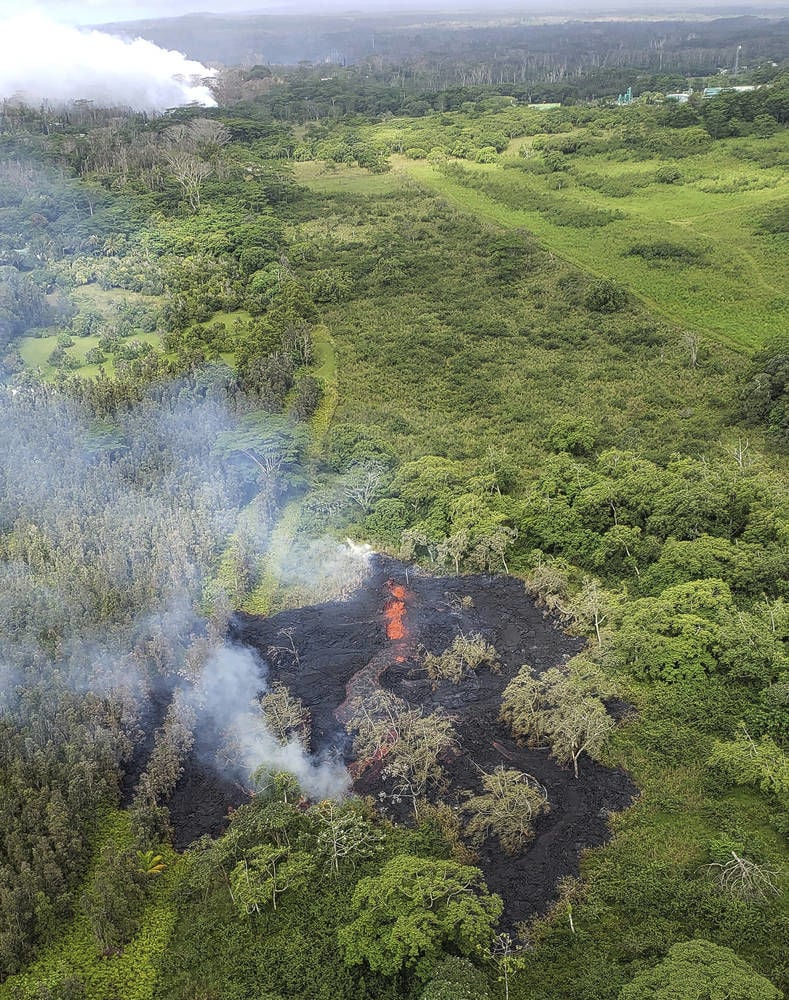 Noisy Hawaii Volcano Lava Fissure Spurs More Evacuations 