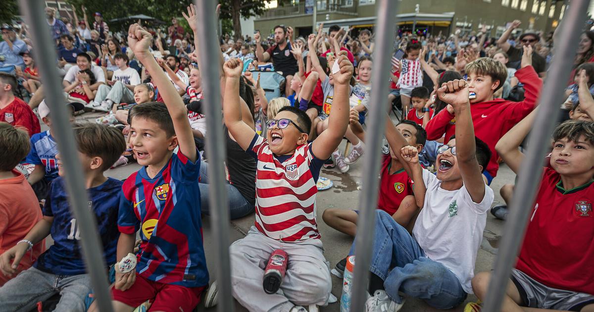 'People who love soccer' gather for Railyard watch party as U.S. advances