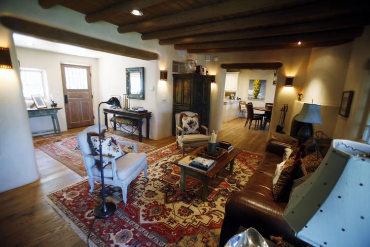 Coronavirus Largely Empties Short Term Als In Santa Fe Santafenewmexican Com Short Term Als In Santa Fe, Craigslist Santa Fe Outdoor Furniture
