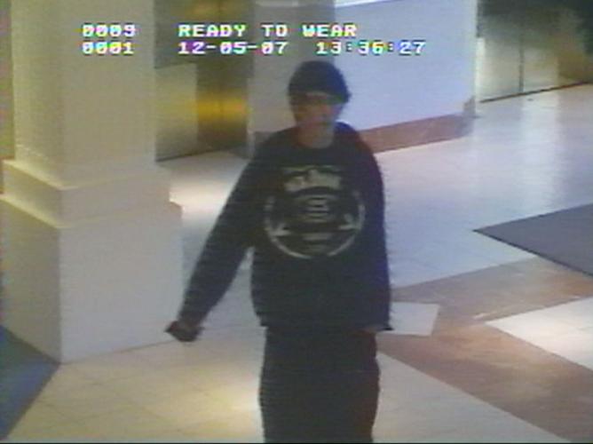 Police release surveillance video of Omaha mall gunman