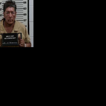 Man charged with sixth DWI after crashing into brick wall, Santa Fe police say